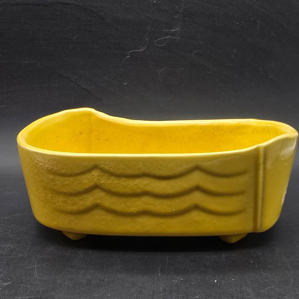 McCoy Yellow Planter Round Oval Scalloped Vintage USA Pottery